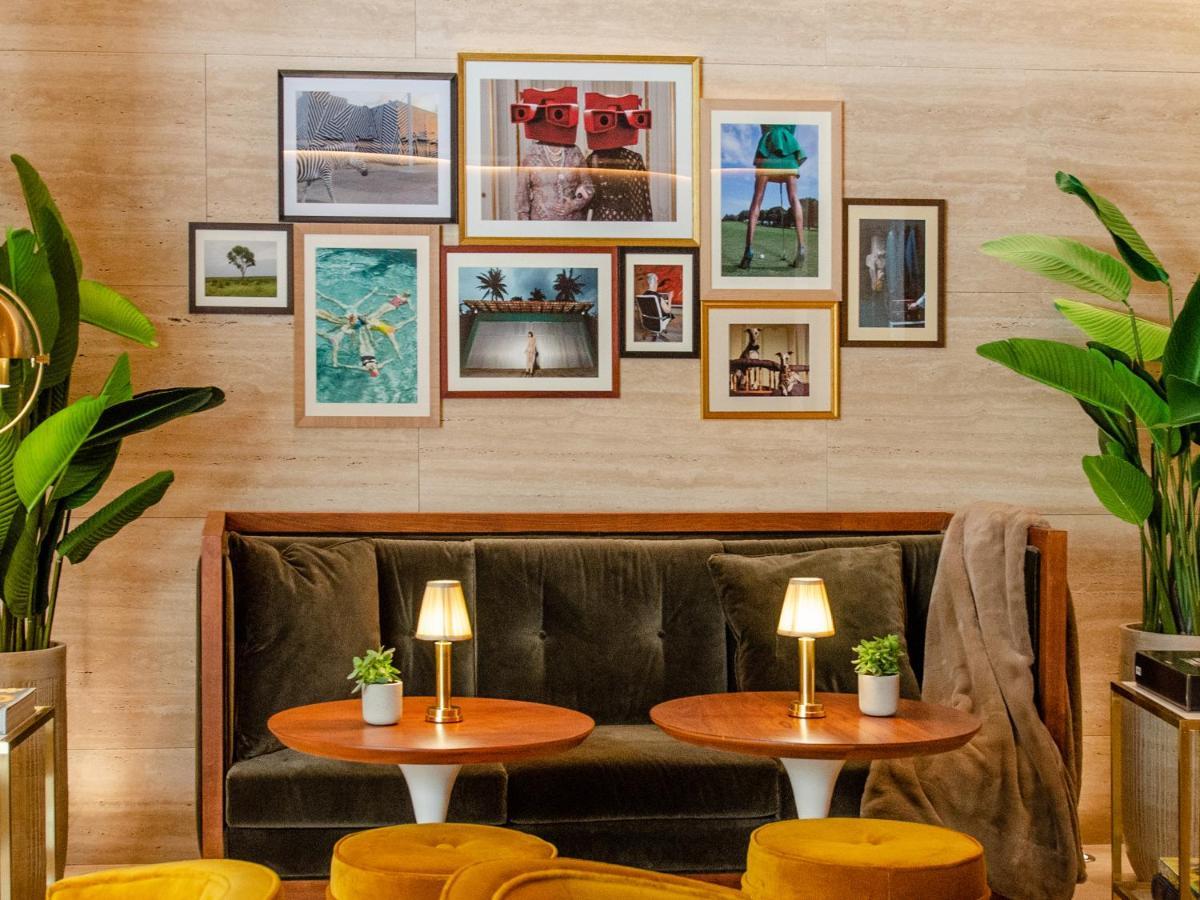 Browns Avenue Hotel ลิสบอน ภายนอก รูปภาพ The interior of the lounge