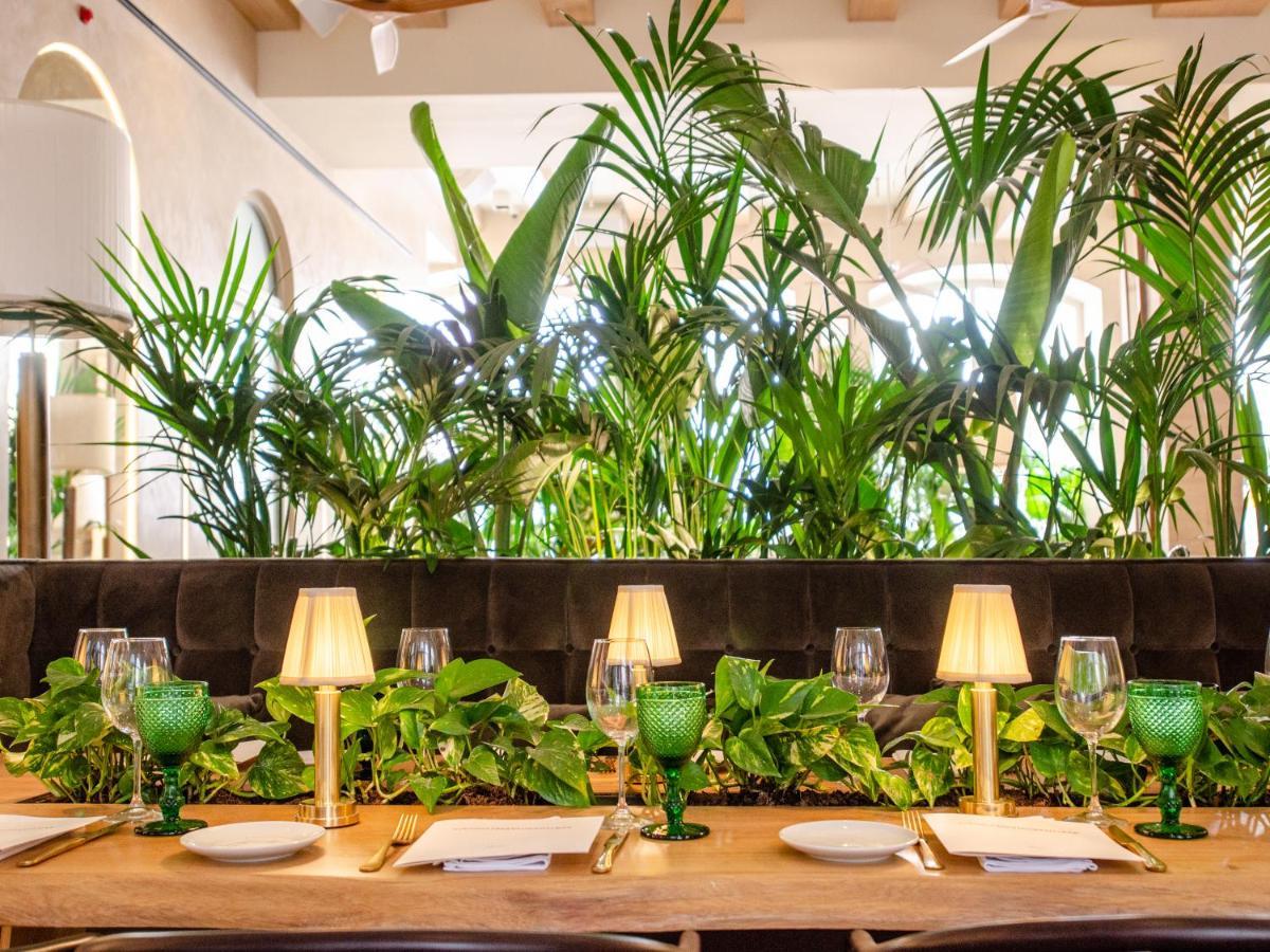 Browns Avenue Hotel ลิสบอน ภายนอก รูปภาพ Interior of the restaurant